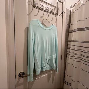 Athleta 🩵 Soft Sweatshirt Pullover Womens Medium